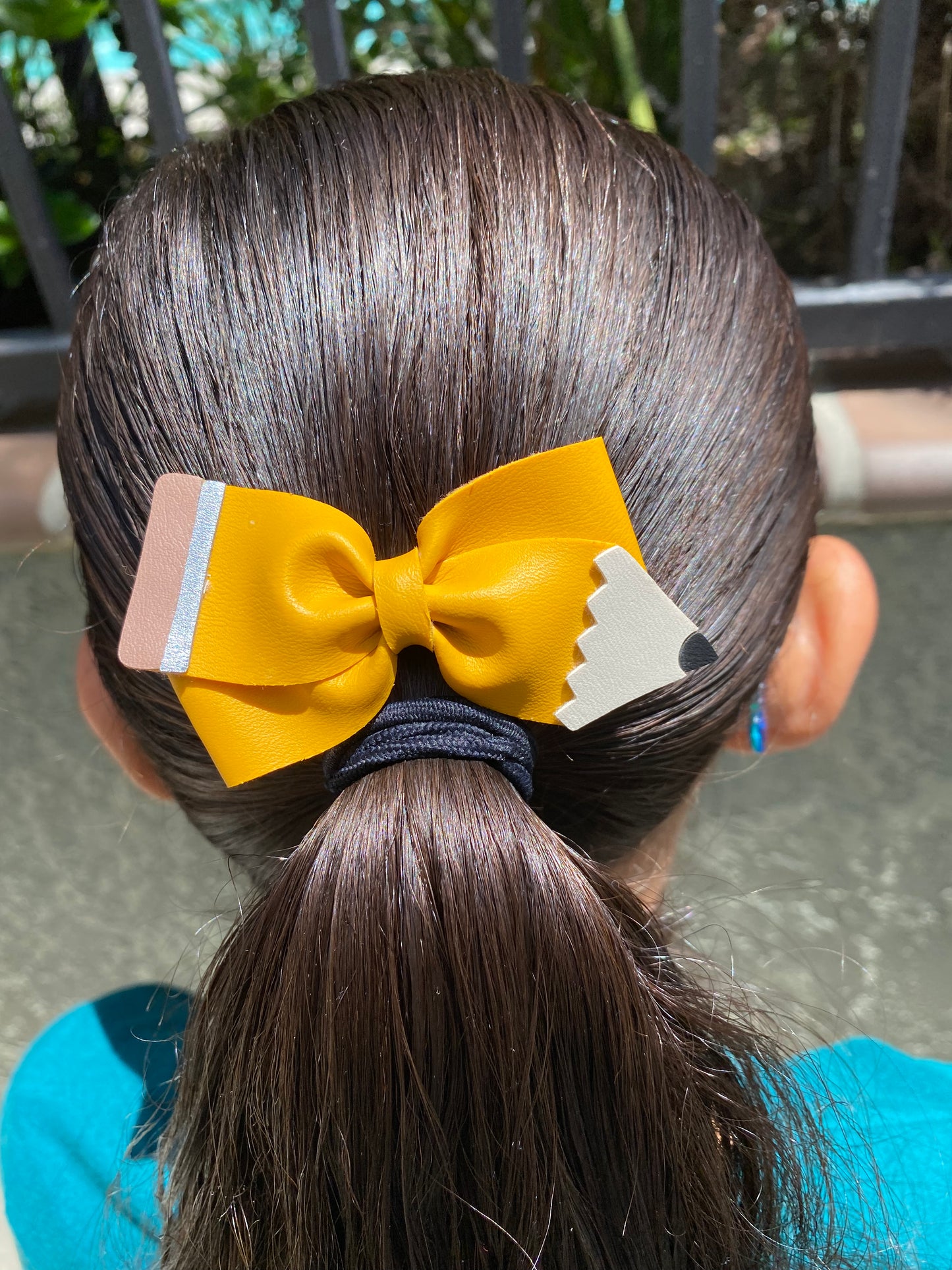 3.5” Pencil hair bow