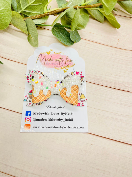 3.5” Vanilla Ice cream hair bow