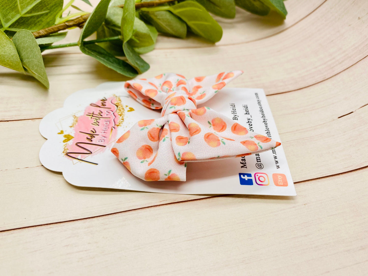 Peach hand tie bow
