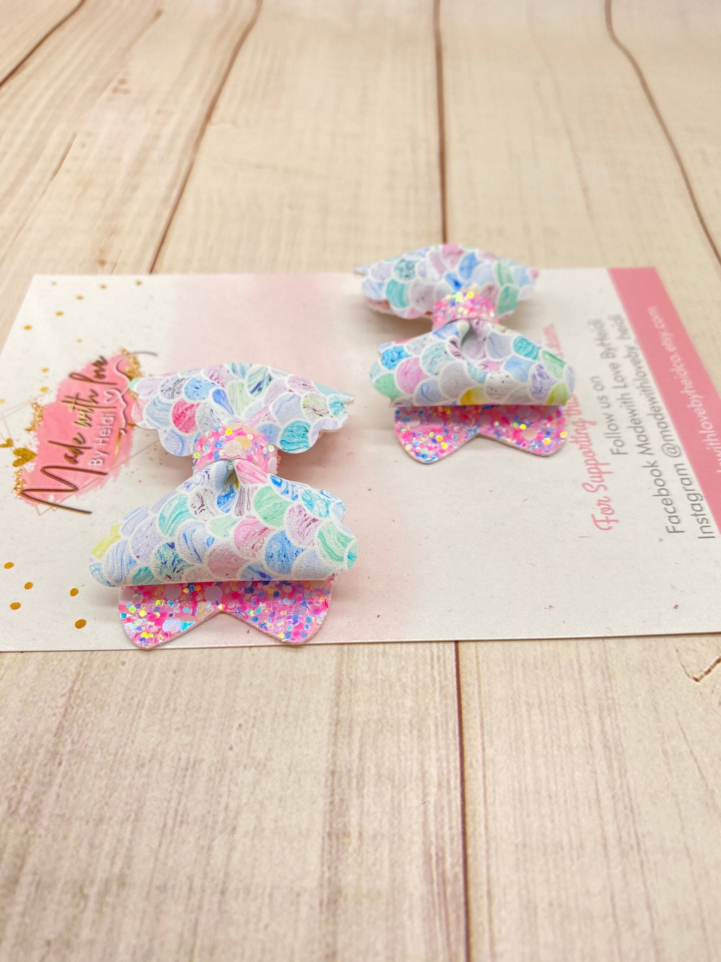 2.5” Mermaid Scale piggy bows