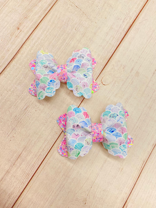 2.5” Mermaid Scale piggy bows