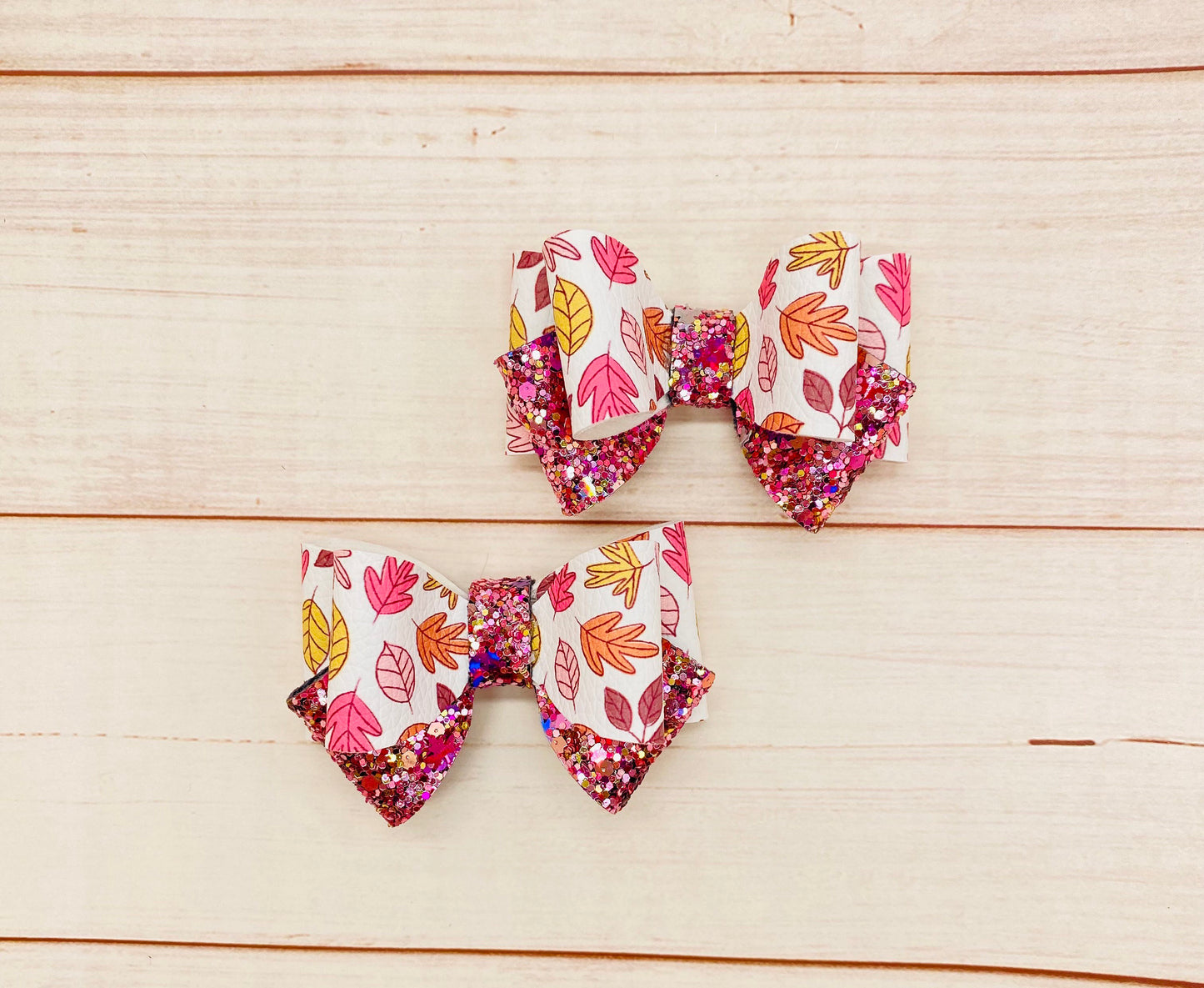 Leaf piggy  hair bows