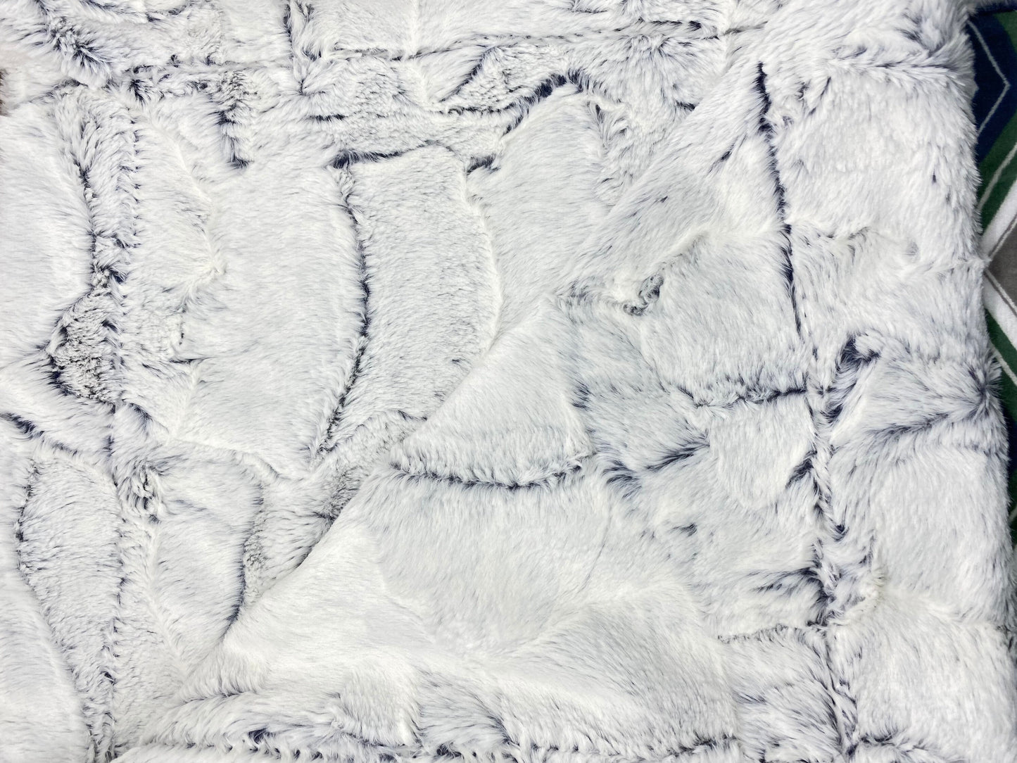 Woodland self binding blanket