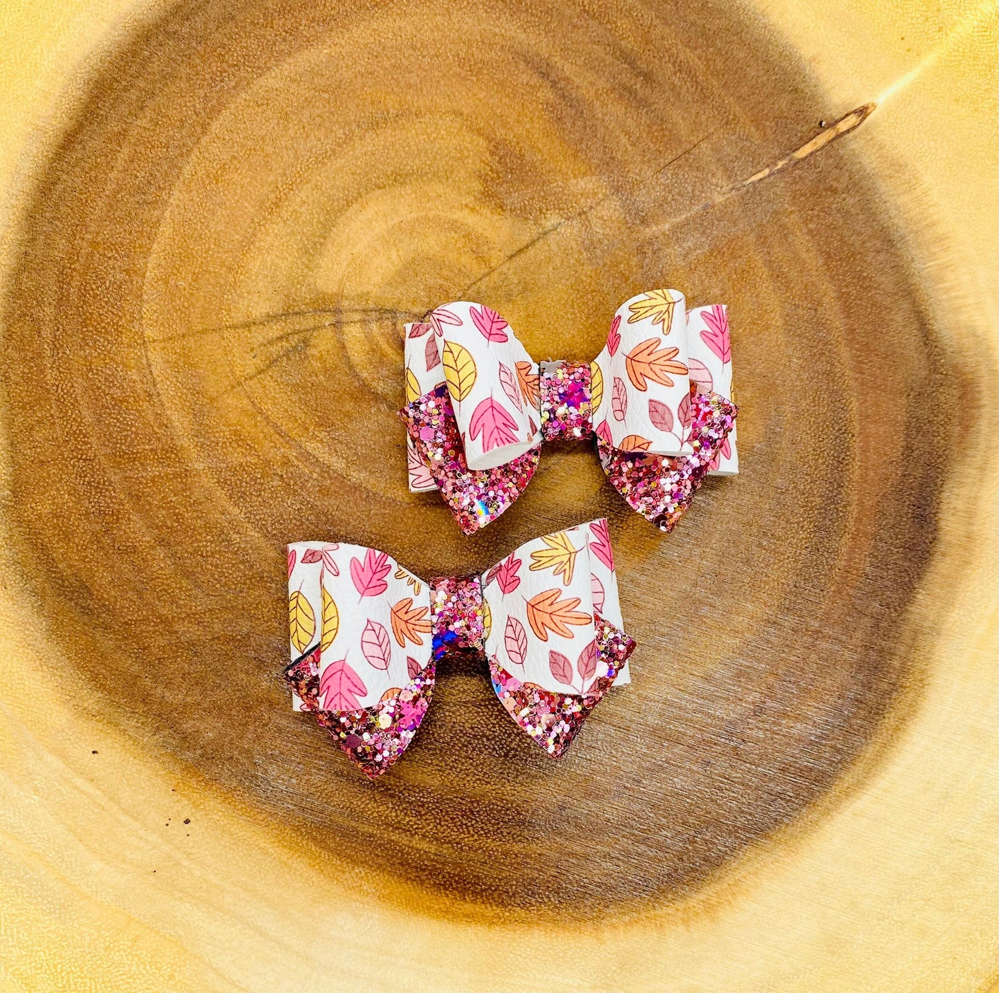 Leaf piggy  hair bows