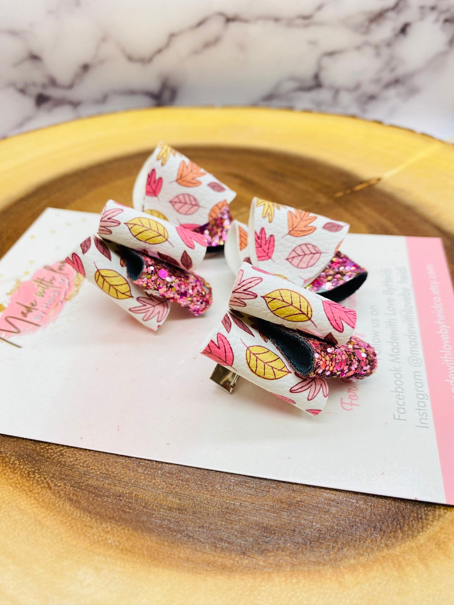 Leaf piggy  hair bows