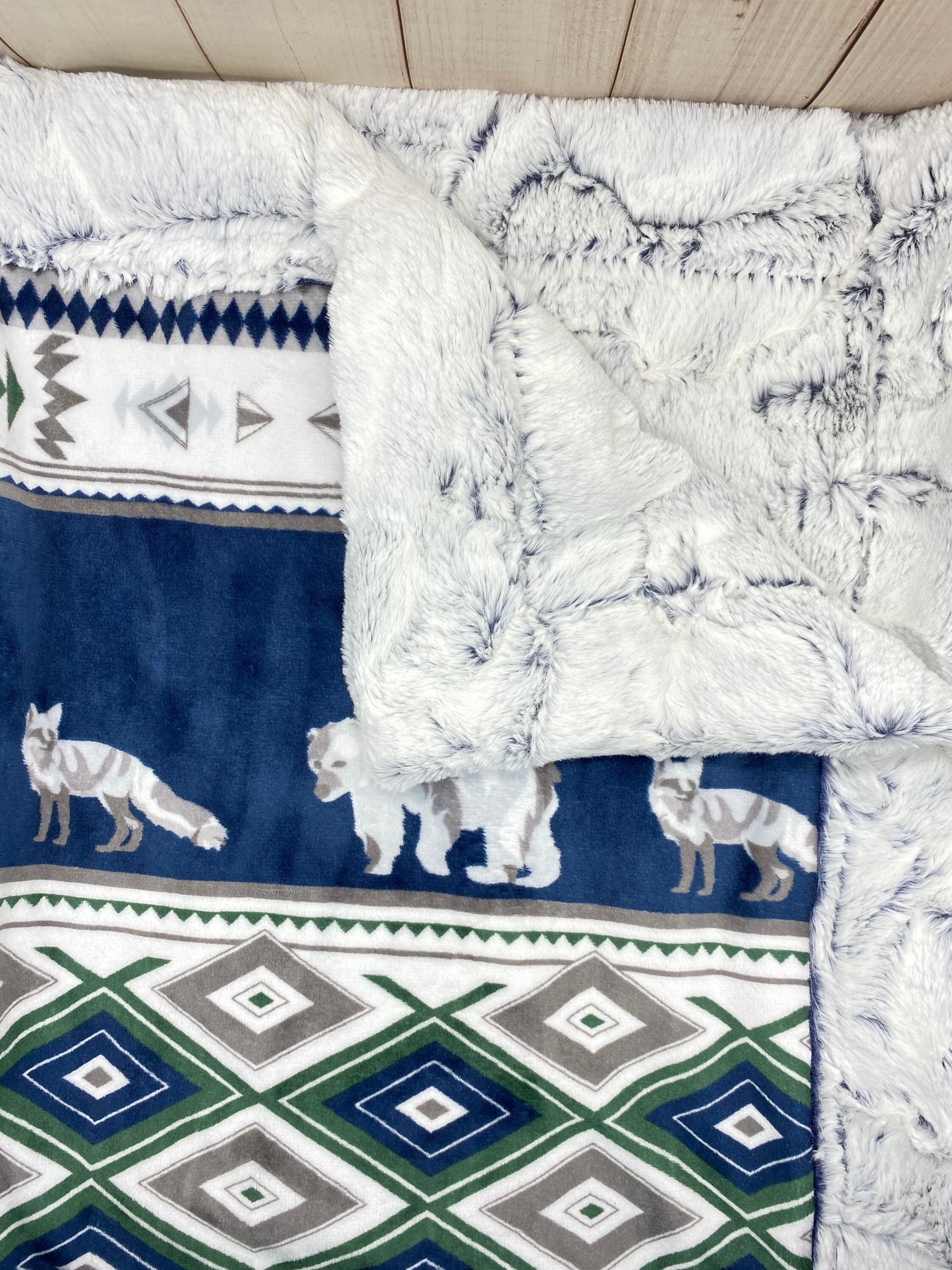 Woodland self binding blanket