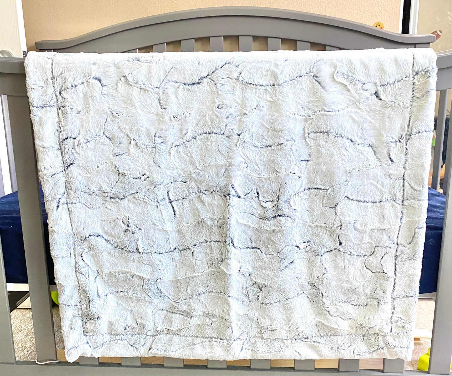 Woodland self binding blanket