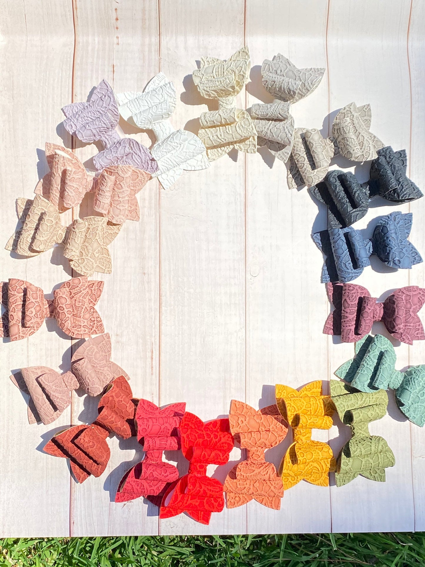 3.5” Elegant lace hair bow