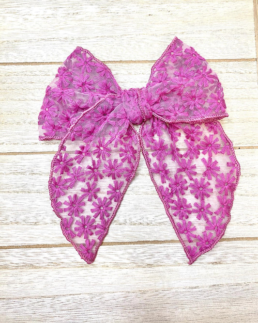 Wine hand tie bow