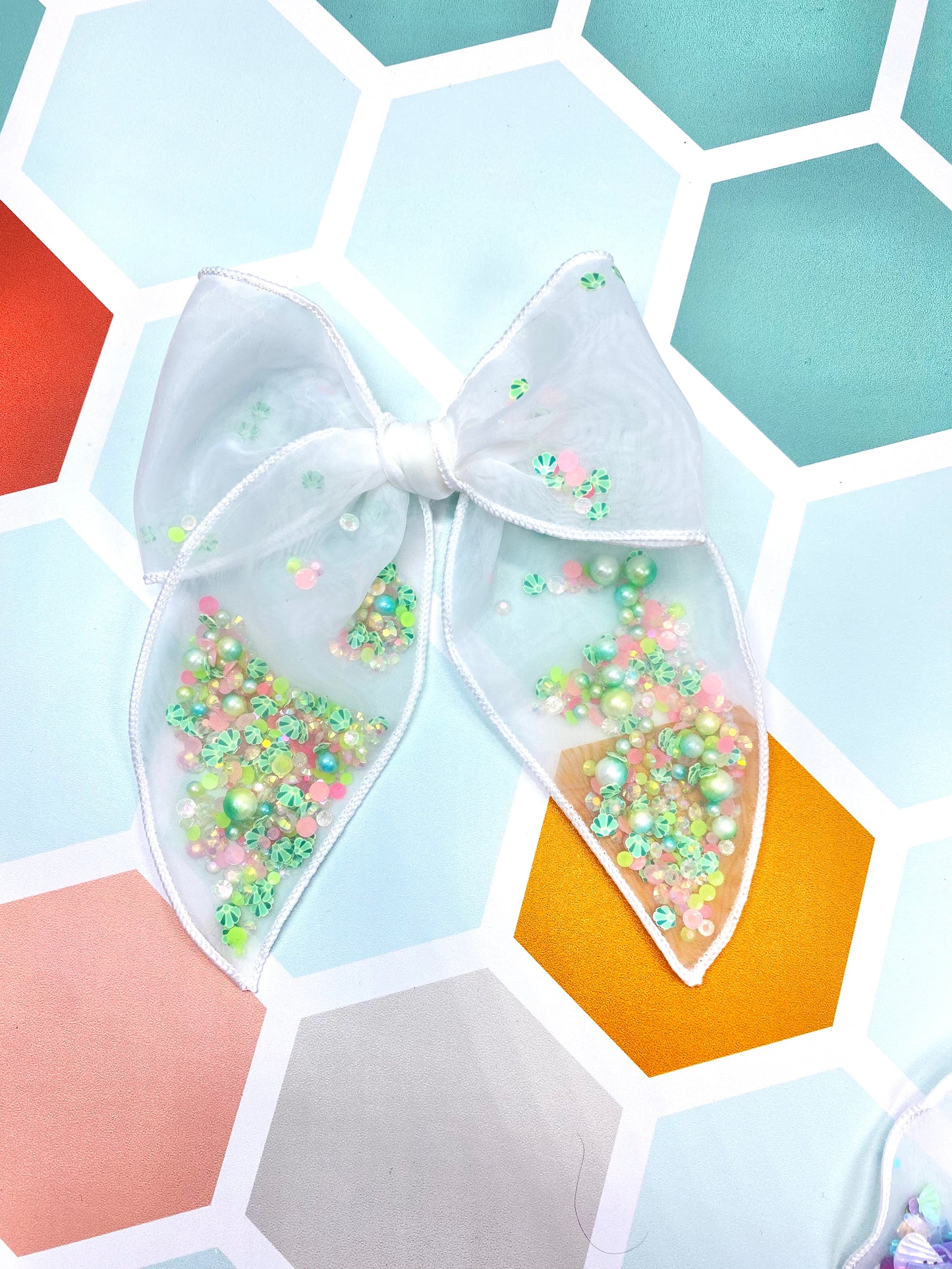 Shaker bow Sea Shell