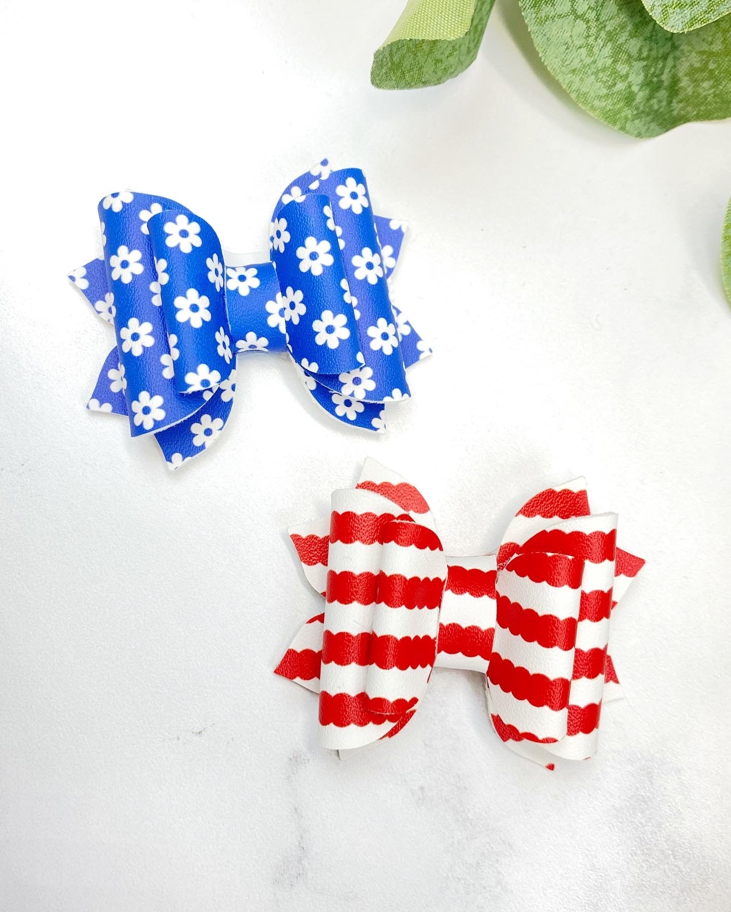 Flowers and scallops set