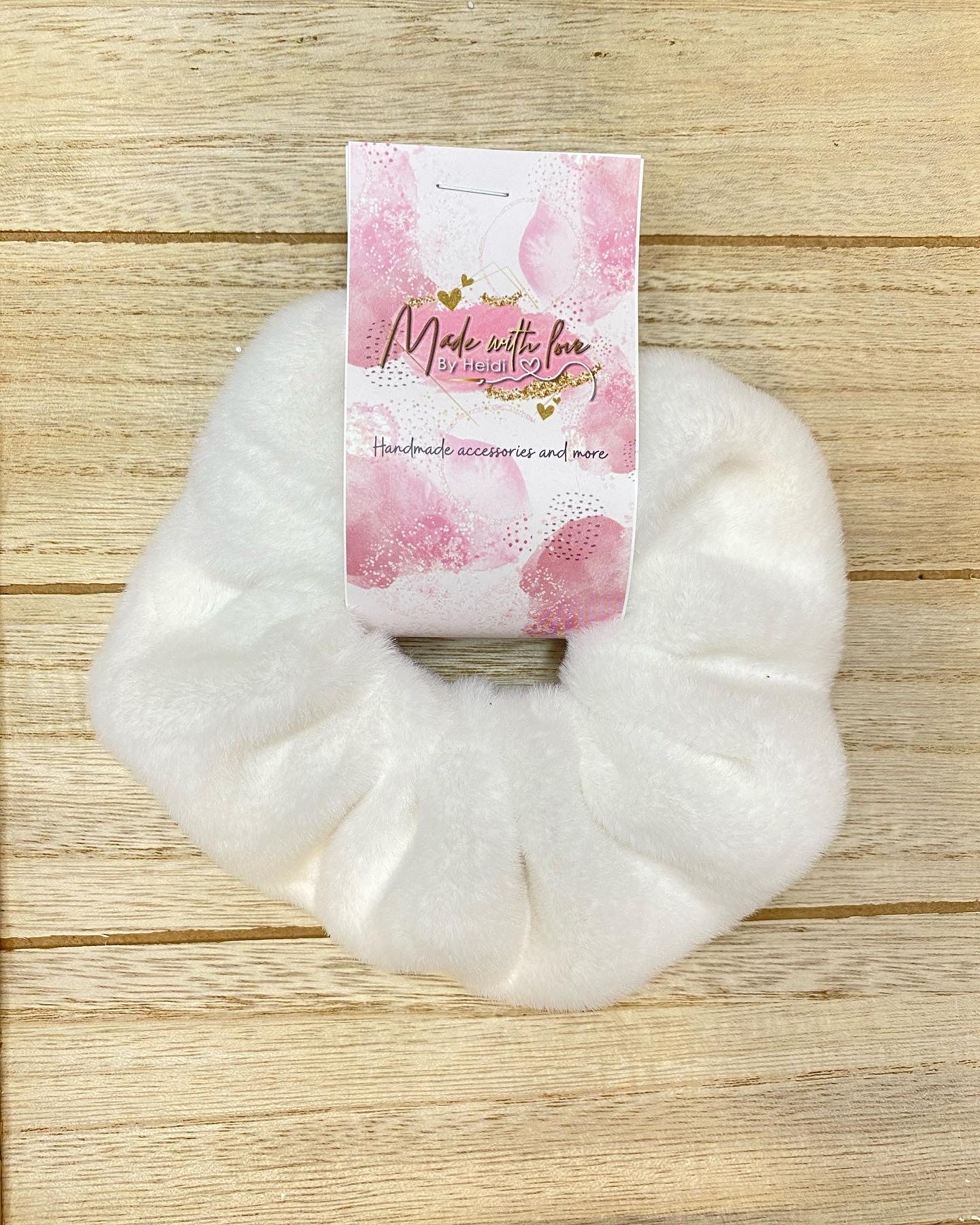 White faux fur scrunchie